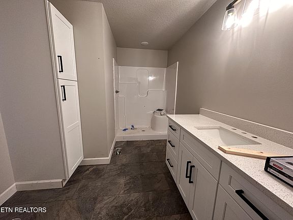 5th image of 1087 Circle Dr Lot 37
