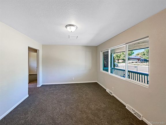 4th image of 9096 Beechwood Drive