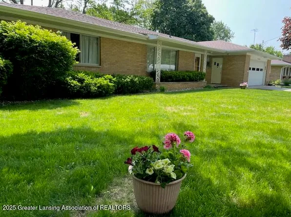 505 S Baker St, Saint Johns, MI 48879