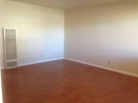 3rd image of 142 S Bernardo Ave #1