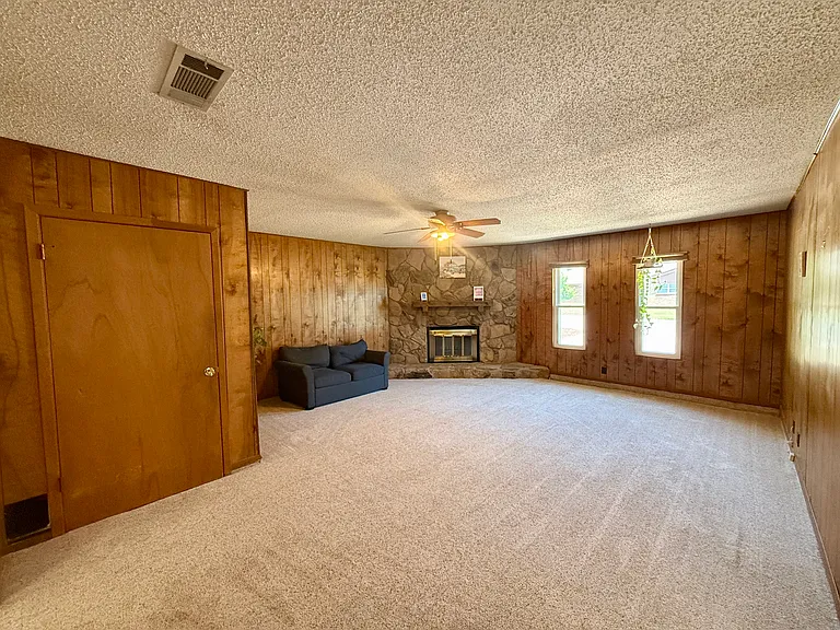6728 Karen Dr — Photo 6