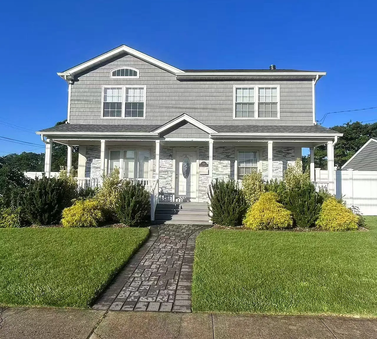 5 bed, 2000 sqft, $4,850 — Photo 1