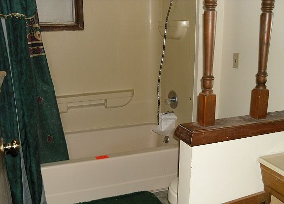 4th image of 549 W Main St