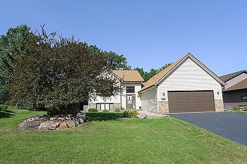 1st image of 1152 Goodview Ave N