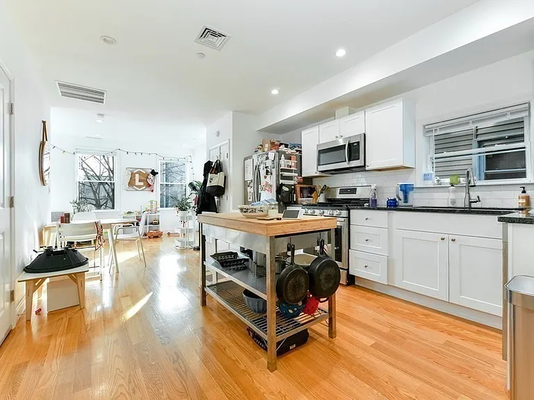 236 Havre St #3 — Photo 5