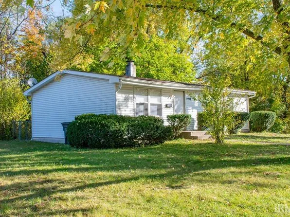 2219 W Bulla St, South Bend, IN 46628
