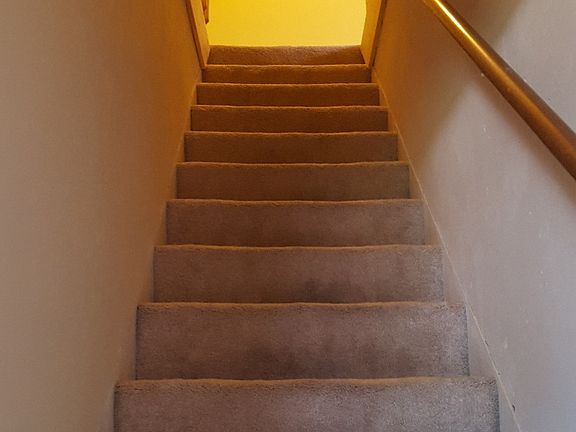 4th image of 7122 Winona Ave