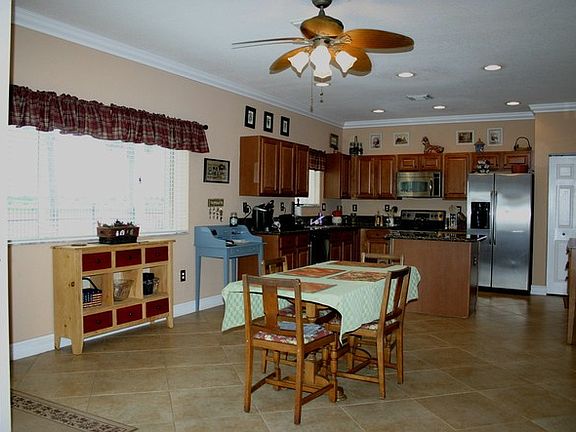 4th image of 22778 SW 94 Pa