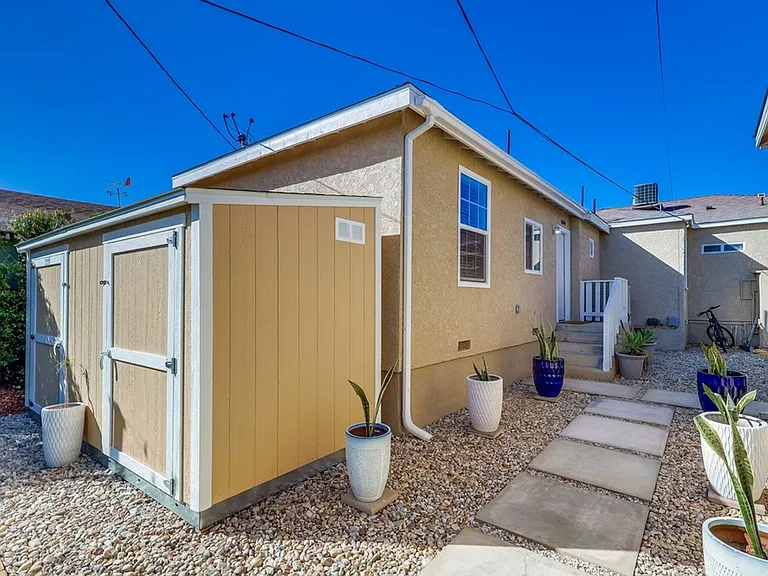6504 W 84th Pl — Photo 26