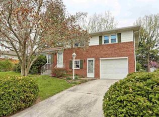 112 Farmview Dr, York, PA 17408