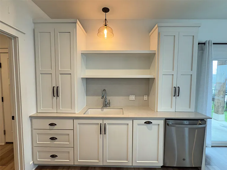 424 Stagecoach Trl — Photo 6