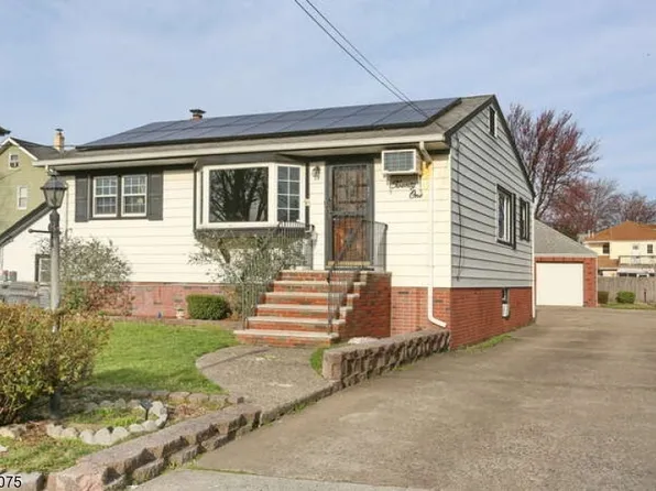 21 John St, Little Ferry Boro, NJ 07643