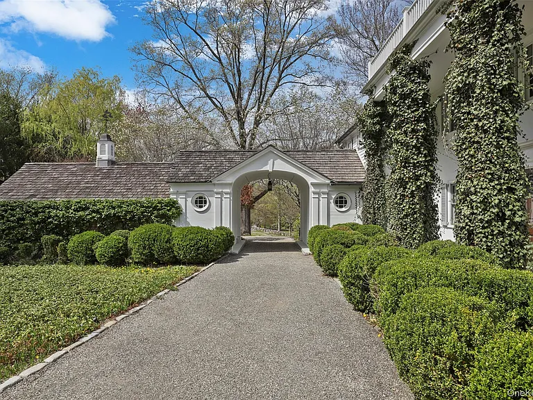 213 Baldwin Rd — Photo 3