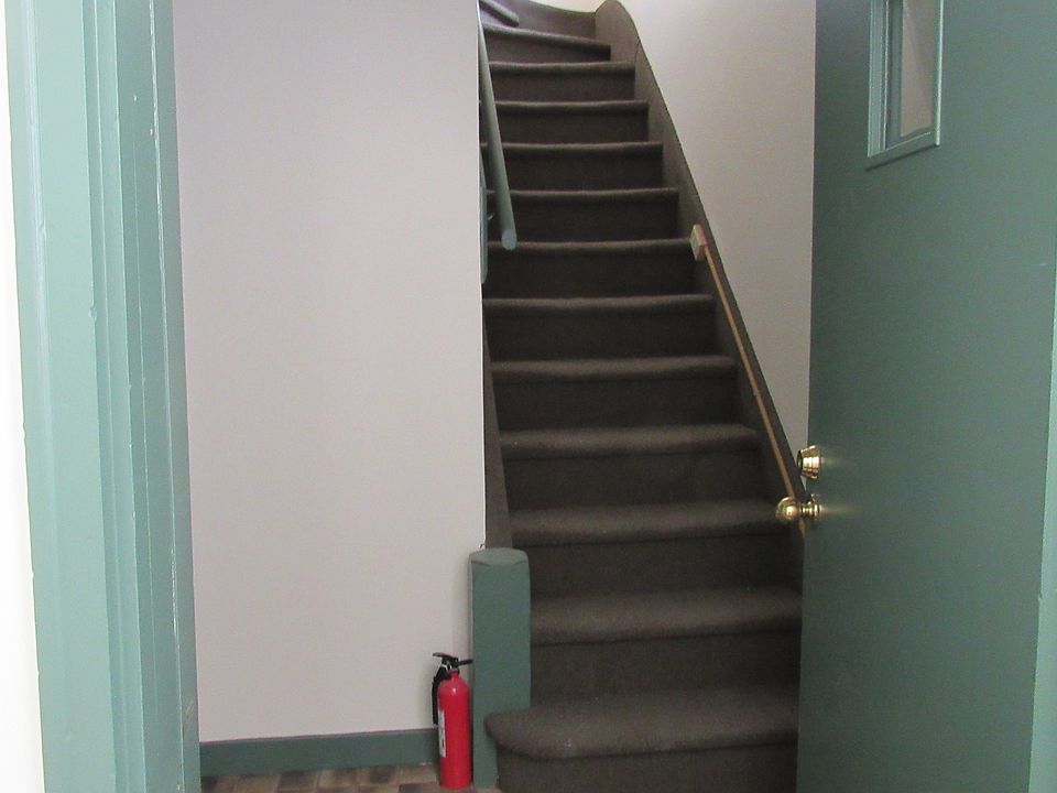 1st image of 35 Taylor Ave APT 2