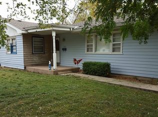 120 N 5th Ave, Columbus, KS 66725