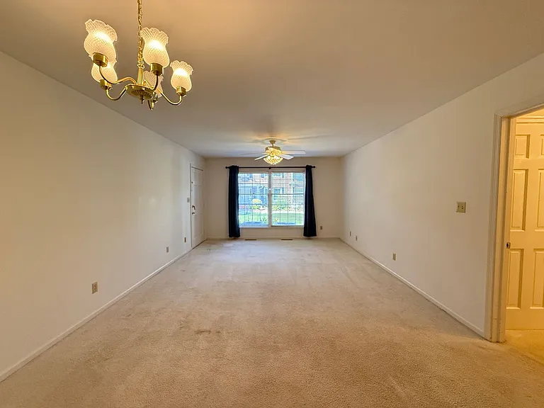 2711 Reynolda Rd #2D — Photo 5