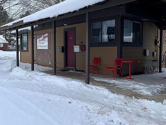 3rd image of 402 W Avenue C