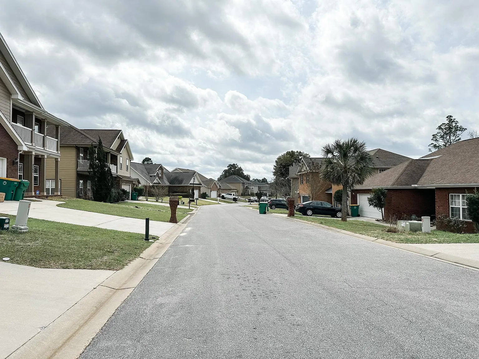 4 bed, 1915 sqft, $2,250 — Photo 3