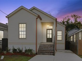 627 Gordon St, New Orleans, LA 70117