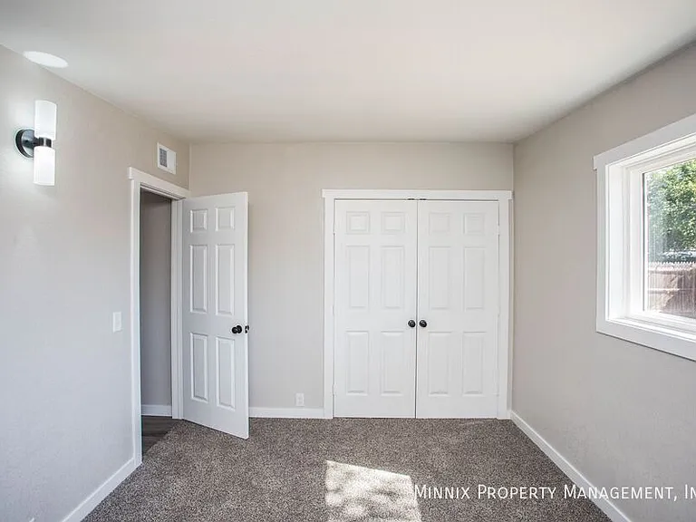 2725 63rd St #1 — Photo 38