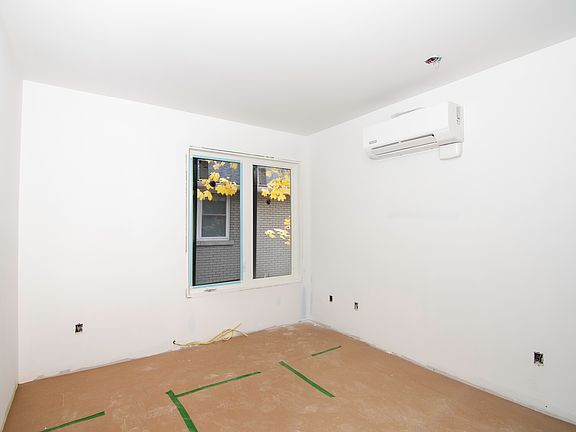 2nd image of 142 Young St #2A