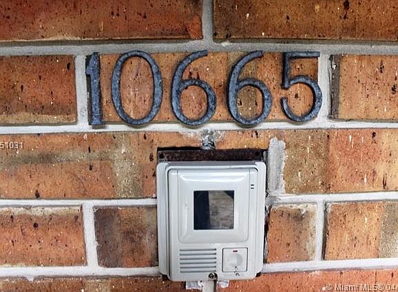 2nd image of 10665 NE Quaybridge Ct #C8