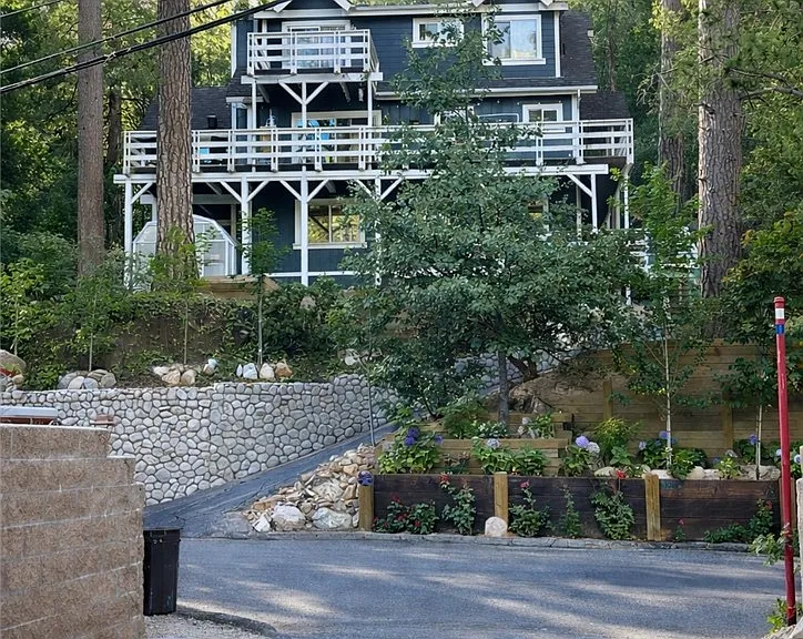 27313 Pinewood Dr — Photo 2