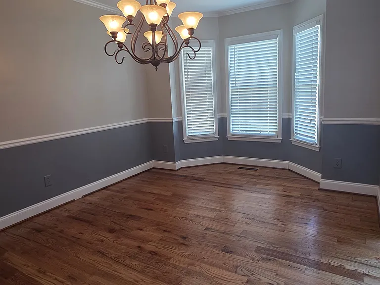 1025 River Overlook Dr — Photo 4
