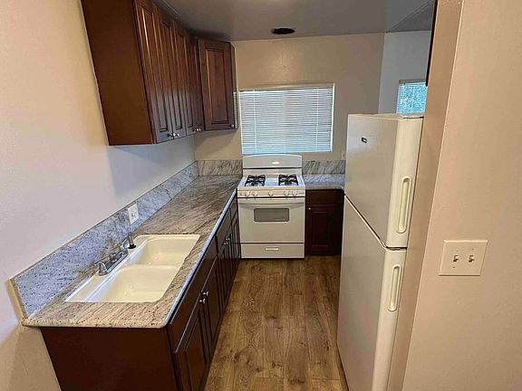 3rd image of 2506 Grant Ave #6