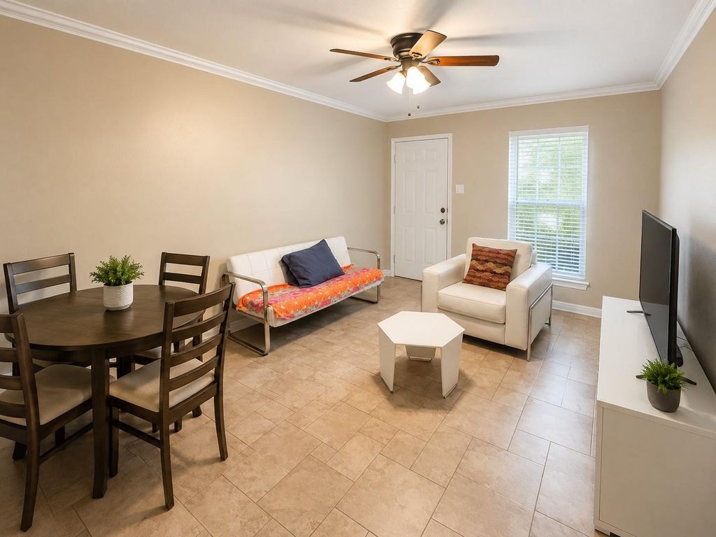 3900 Woodchase Dr APT 157, Houston, TX - View 5
