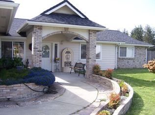 150 Pine View Ct, Crescent City, CA 95531