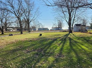 402 W Broadway St, Ogden, IL 61859