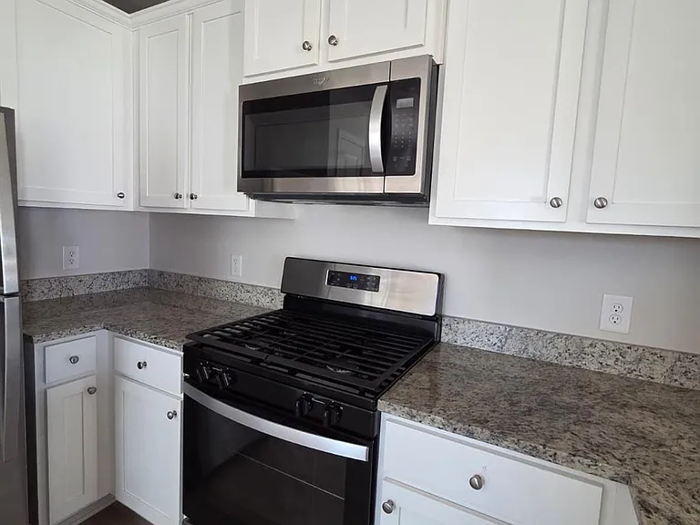 16374 Sweet Grove Dr — Photo 3