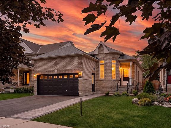 2nd image of 27 Spruce Blvd
