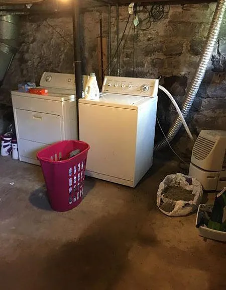 washer and dryer included