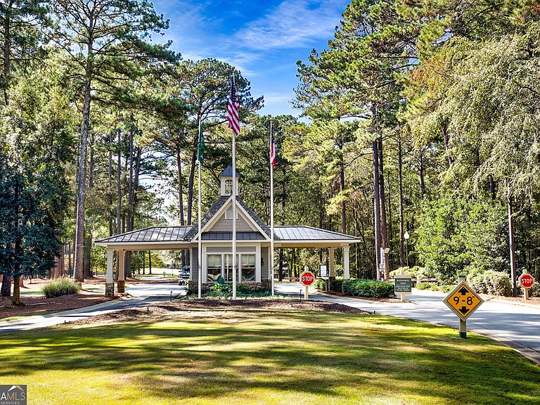 1060 Emerald View Dr — Photo 49