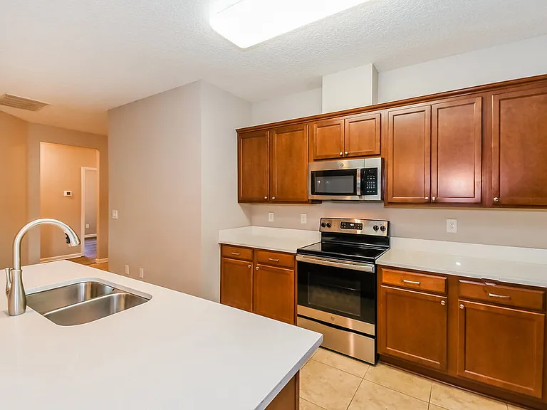 2325 Creekfront Dr — Photo 8