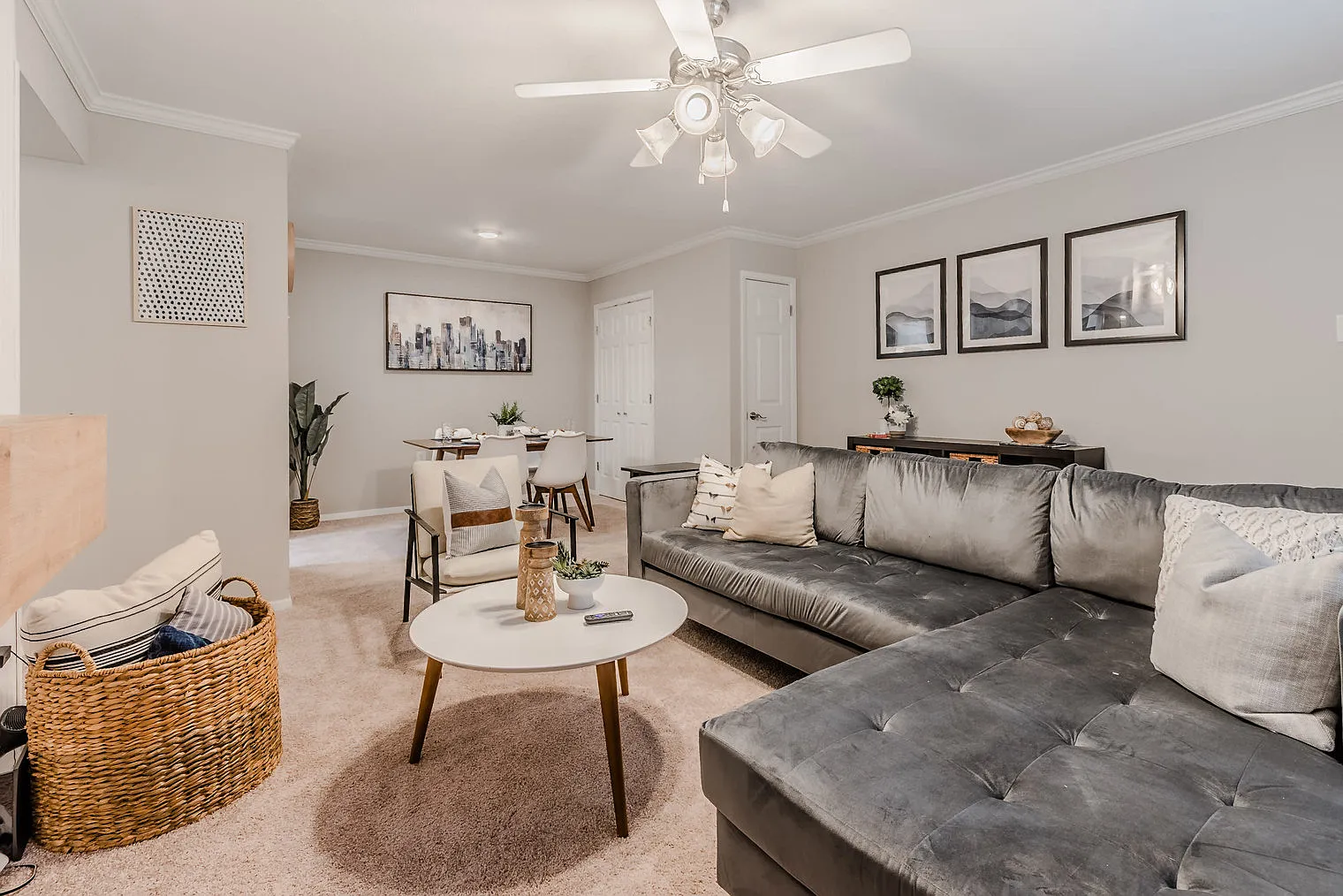 2 bed, 2.0 bath, 1076 sqft, $2,809 — Photo 3