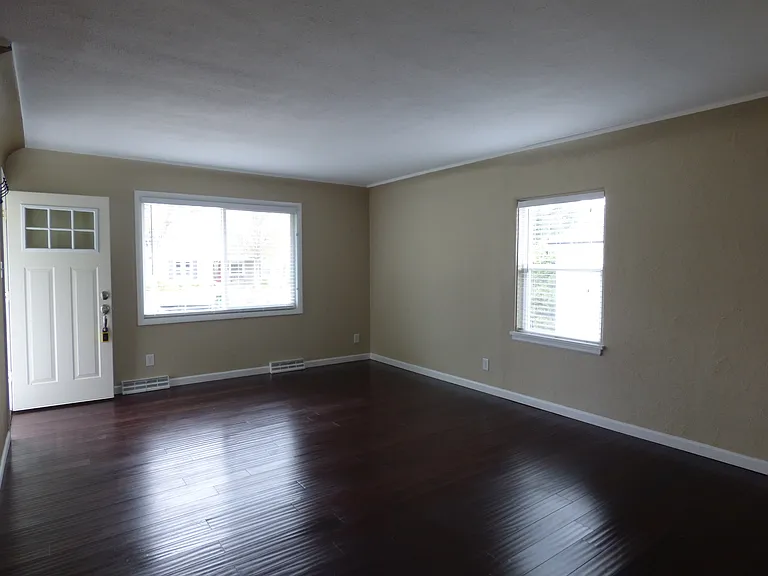 1655 S Columbine St — Photo 6