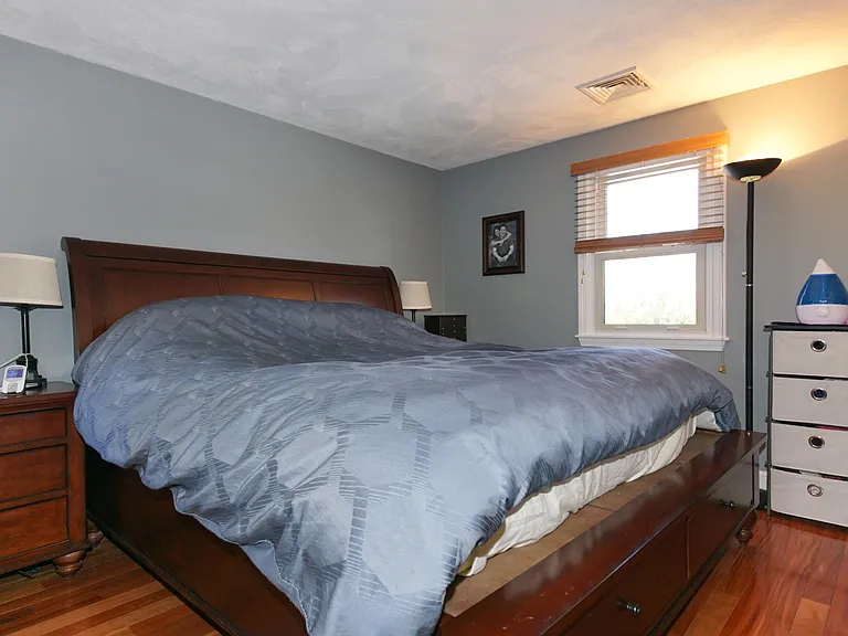 39 Locust St — Photo 6
