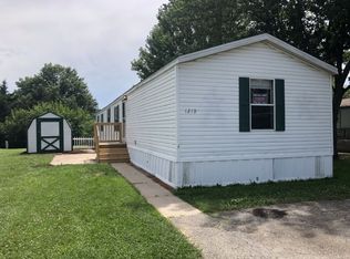 1219 SE 42nd St, Topeka, KS 66609