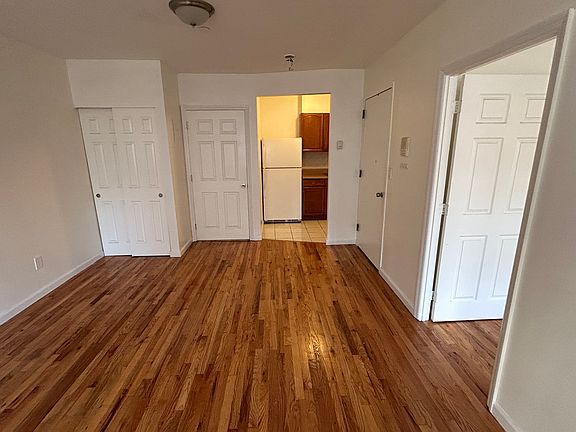 3rd image of 90 Moore St APT 2F