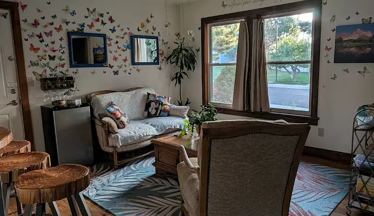 Main level sitting area