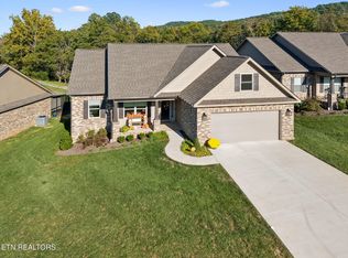 7116 Volunteer Ridge Ln, Knoxville, TN 37918