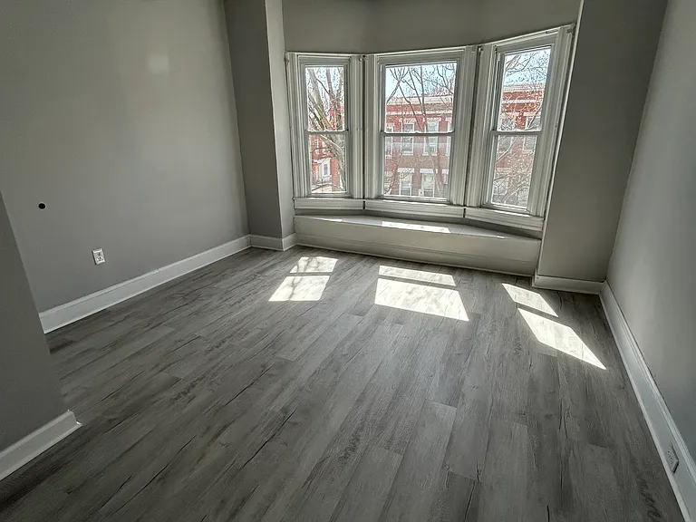 2644 Harlem Ave — Photo 24