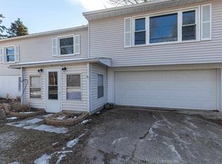 501 S 3rd St, Colona, IL 61241