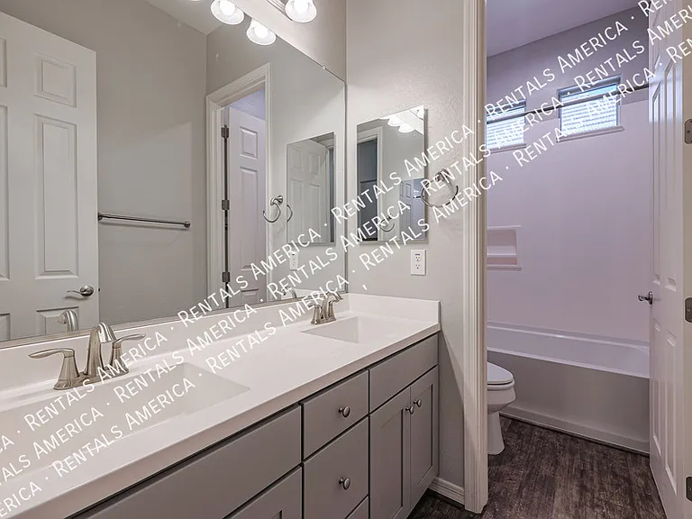4429 E Jones St — Photo 26