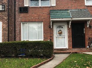 7579 Utopia Pkwy, Fresh Meadows, NY 11366