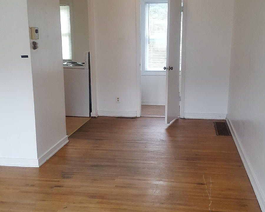 2nd image of 1229 W Mullan Ave #1229