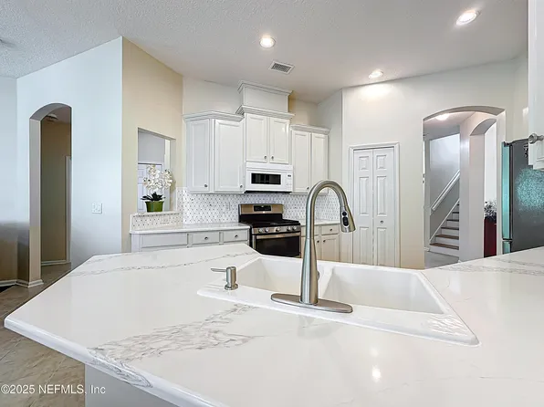 14362 E CHERRY LAKE Drive, Jacksonville, FL 32258